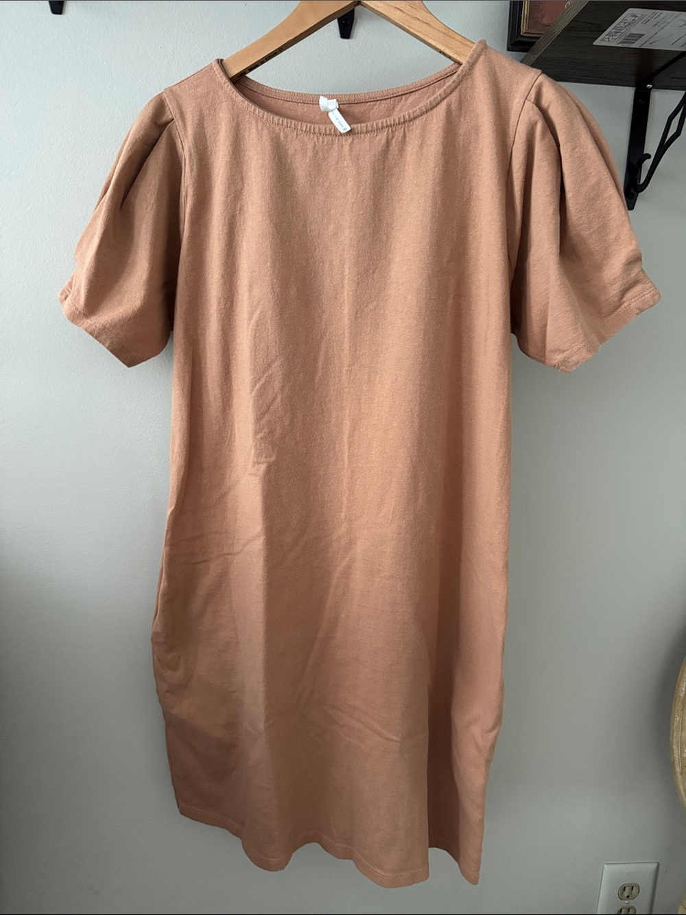 Classic Short-Sleeve Shift Dress in Dusty Rose/burnt orange size M made in USA